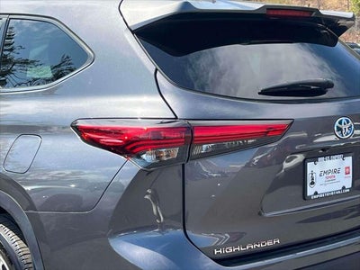 2022 Toyota Highlander Hybrid LE