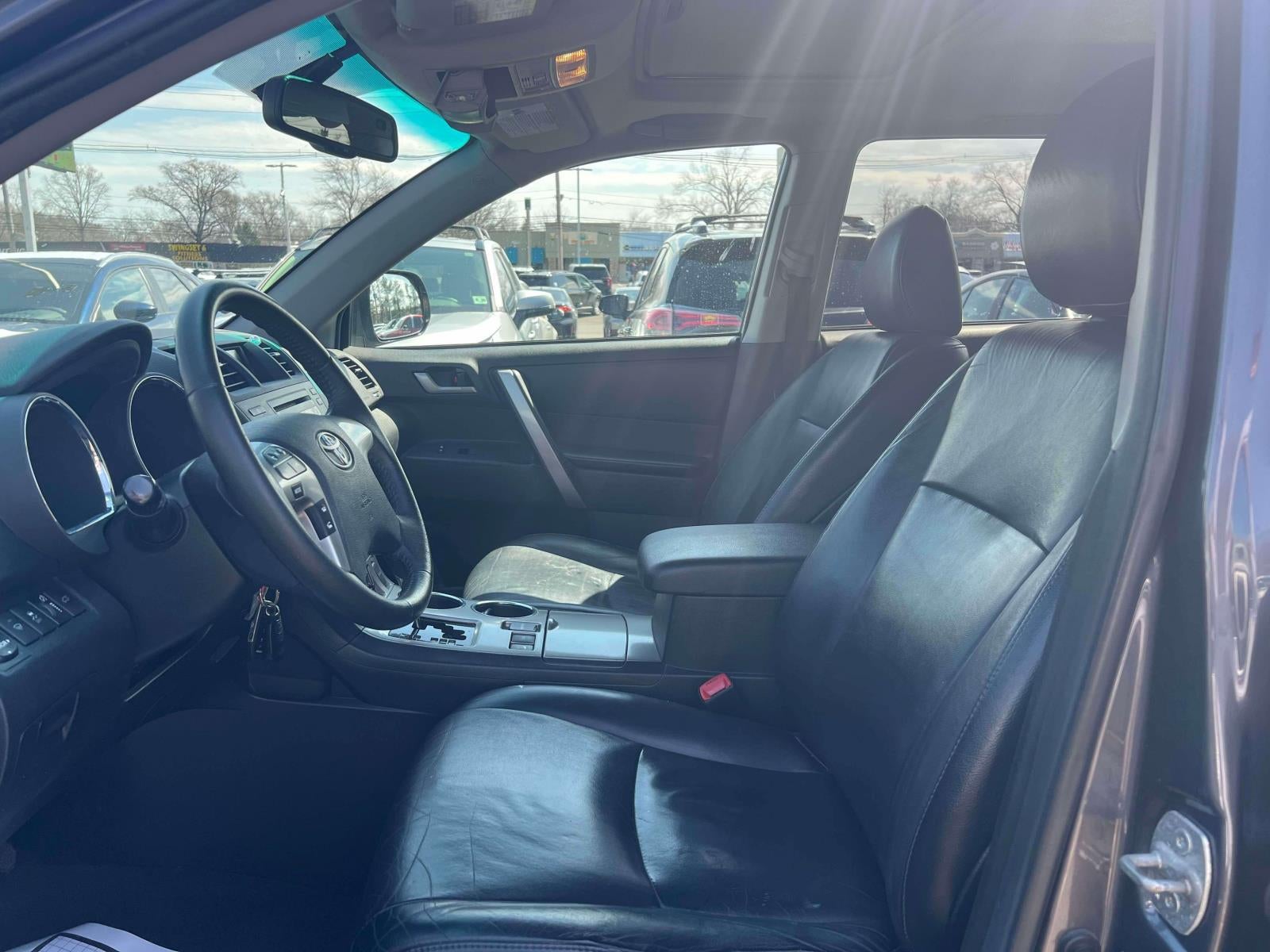 2012 Toyota Highlander SE V6