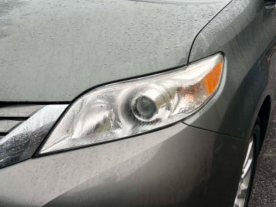 2014 Toyota Sienna XLE 7 Passenger