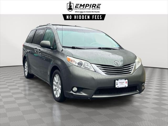 2014 Toyota Sienna XLE 7 Passenger