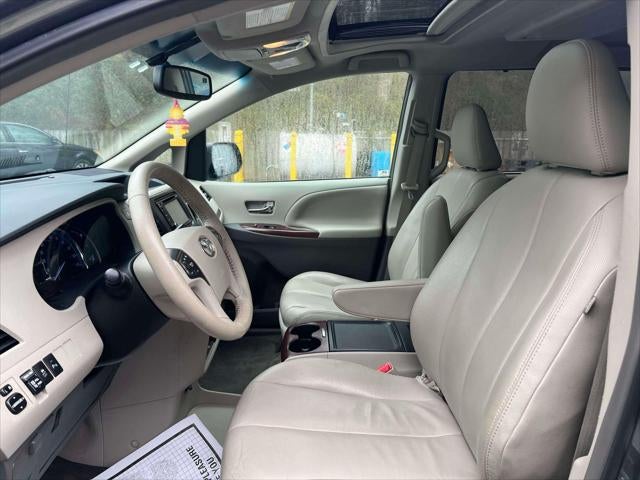 2014 Toyota Sienna XLE 7 Passenger