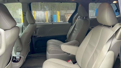 2014 Toyota Sienna XLE 7 Passenger
