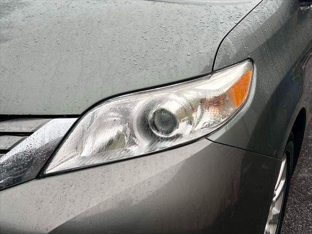 2014 Toyota Sienna XLE 7 Passenger