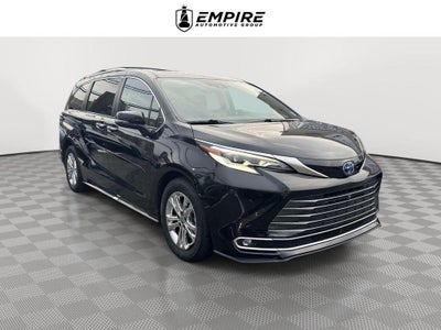 2023 Toyota Sienna Platinum
