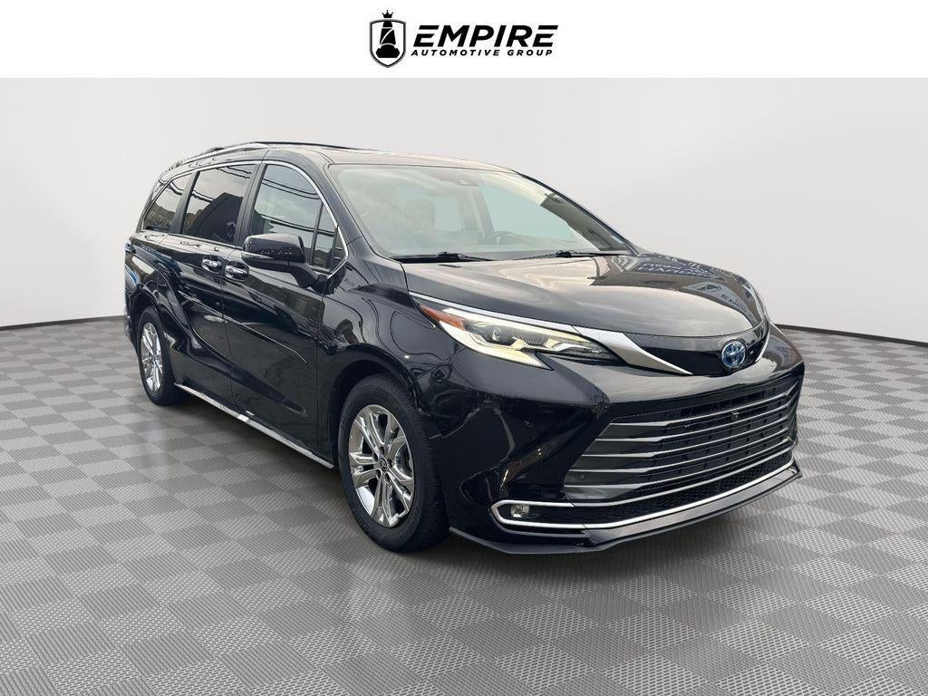 2023 Toyota Sienna Platinum