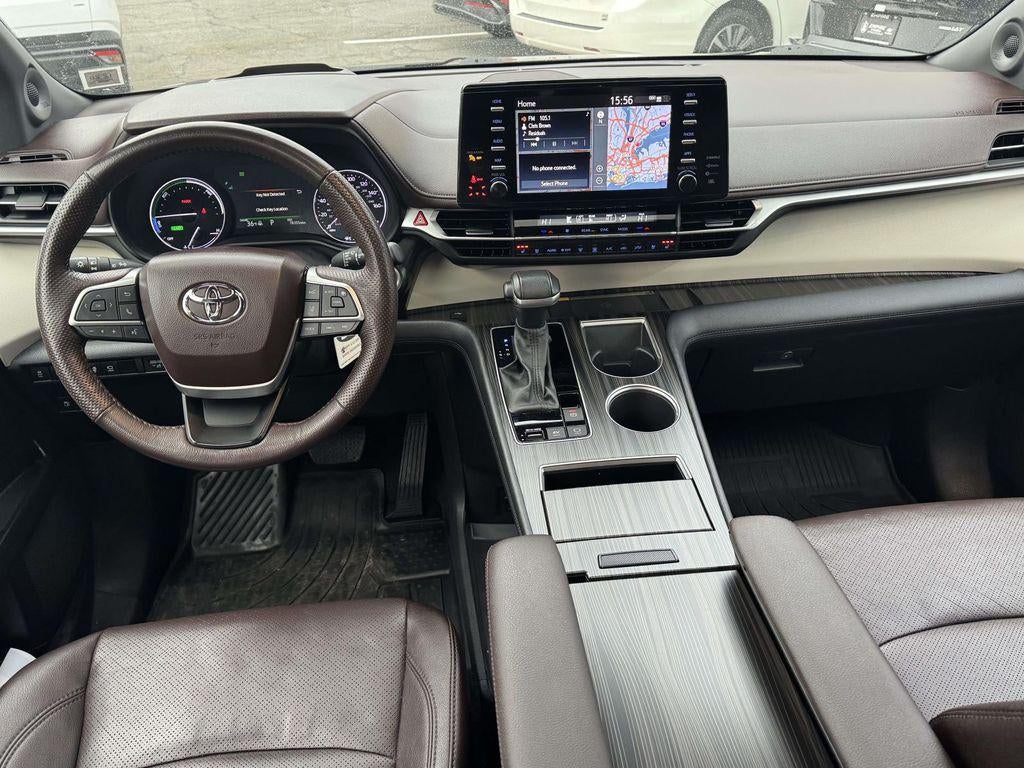 2023 Toyota Sienna Platinum