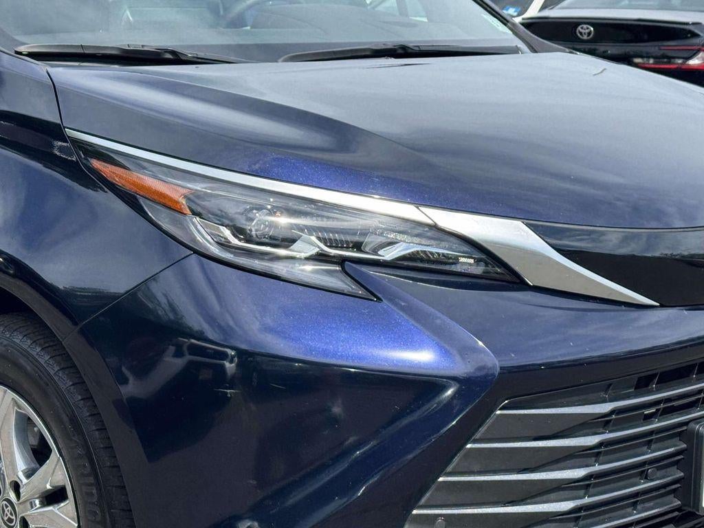 2024 Toyota Sienna Platinum