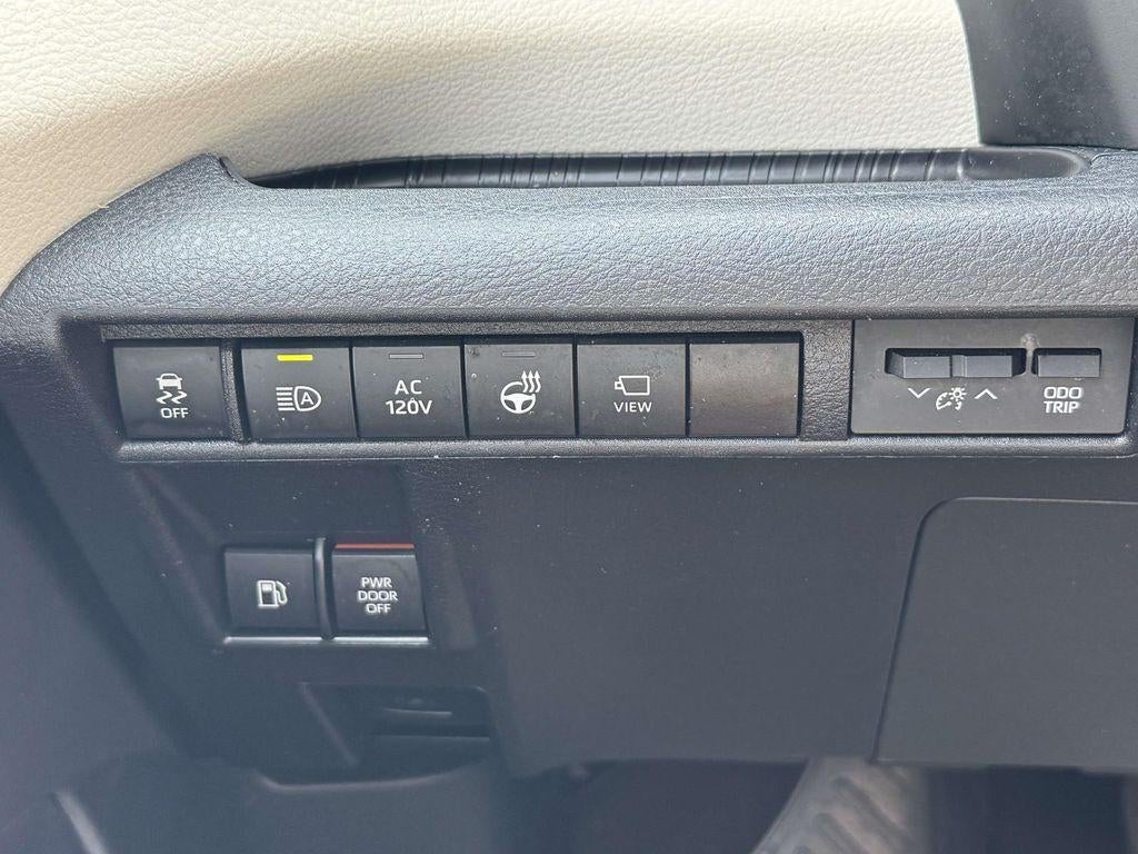 2024 Toyota Sienna Platinum