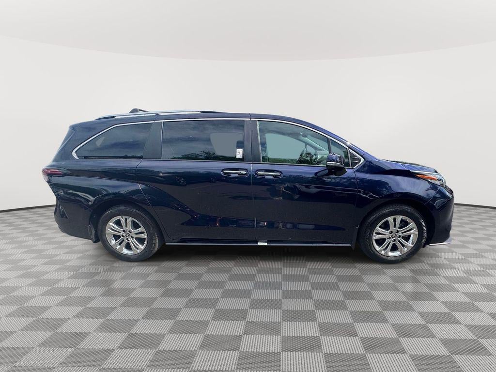 2024 Toyota Sienna Platinum