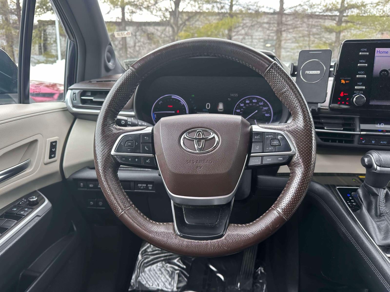 2022 Toyota Sienna Platinum