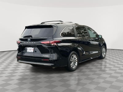 2022 Toyota Sienna Platinum
