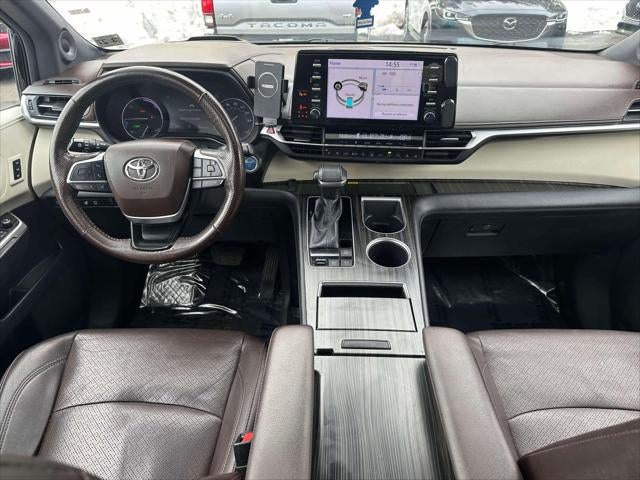 2022 Toyota Sienna Platinum