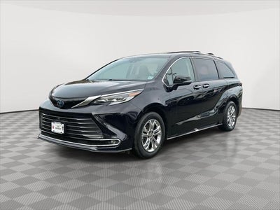 2022 Toyota Sienna Platinum