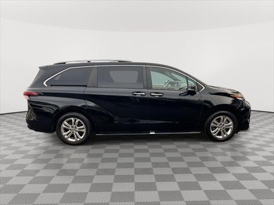 2022 Toyota Sienna Platinum