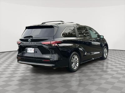 2022 Toyota Sienna Platinum