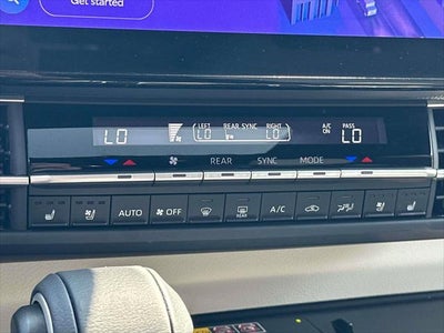 2025 Toyota Sienna Platinum