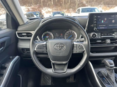 2022 Toyota Highlander Hybrid XLE