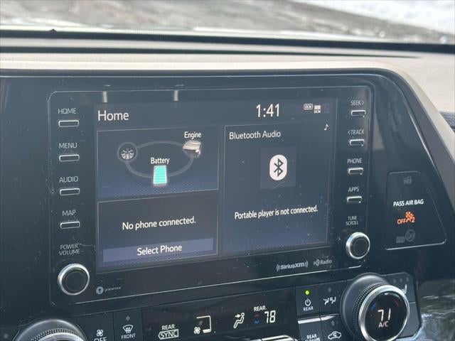 2022 Toyota Highlander Hybrid XLE