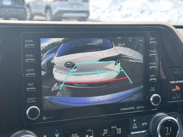 2022 Toyota Highlander Hybrid XLE