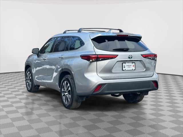 2022 Toyota Highlander Hybrid XLE