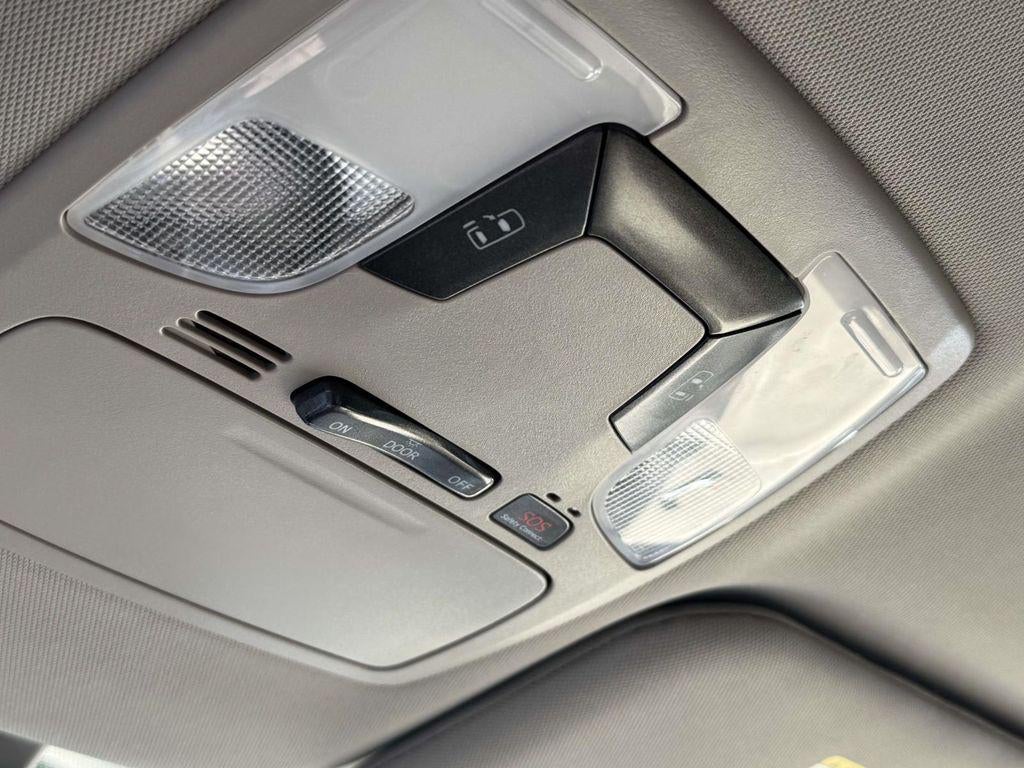 2020 Toyota Sienna LE