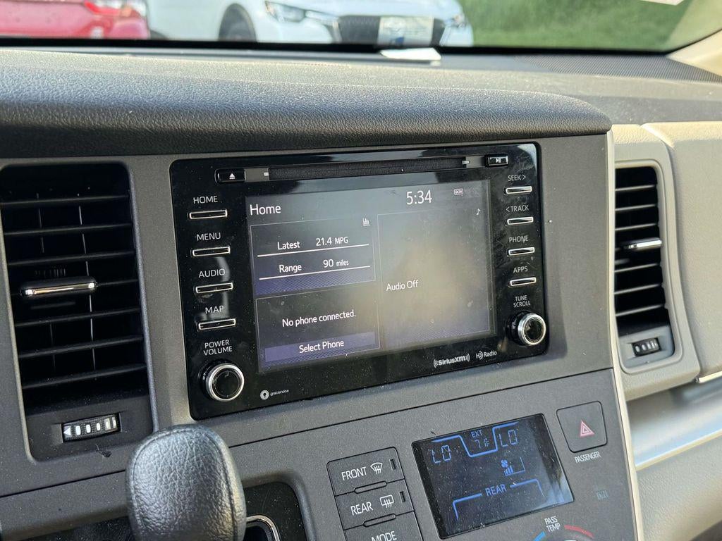 2020 Toyota Sienna LE