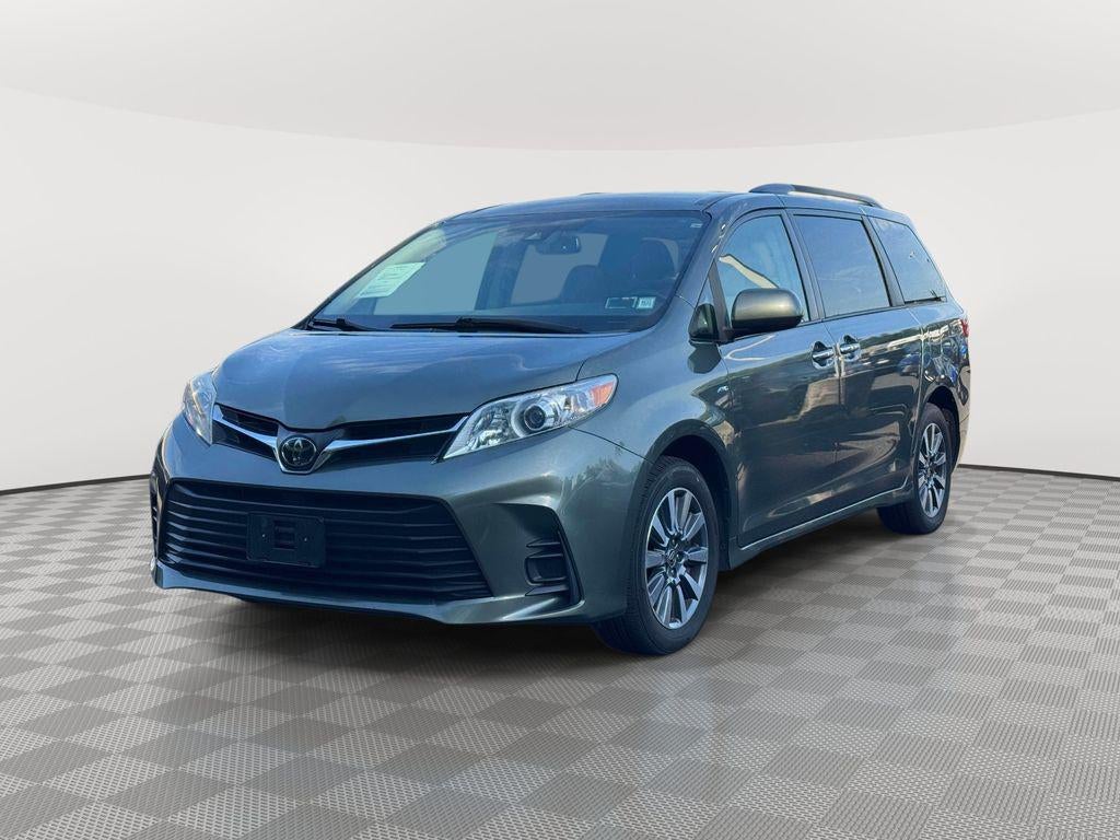 2020 Toyota Sienna LE