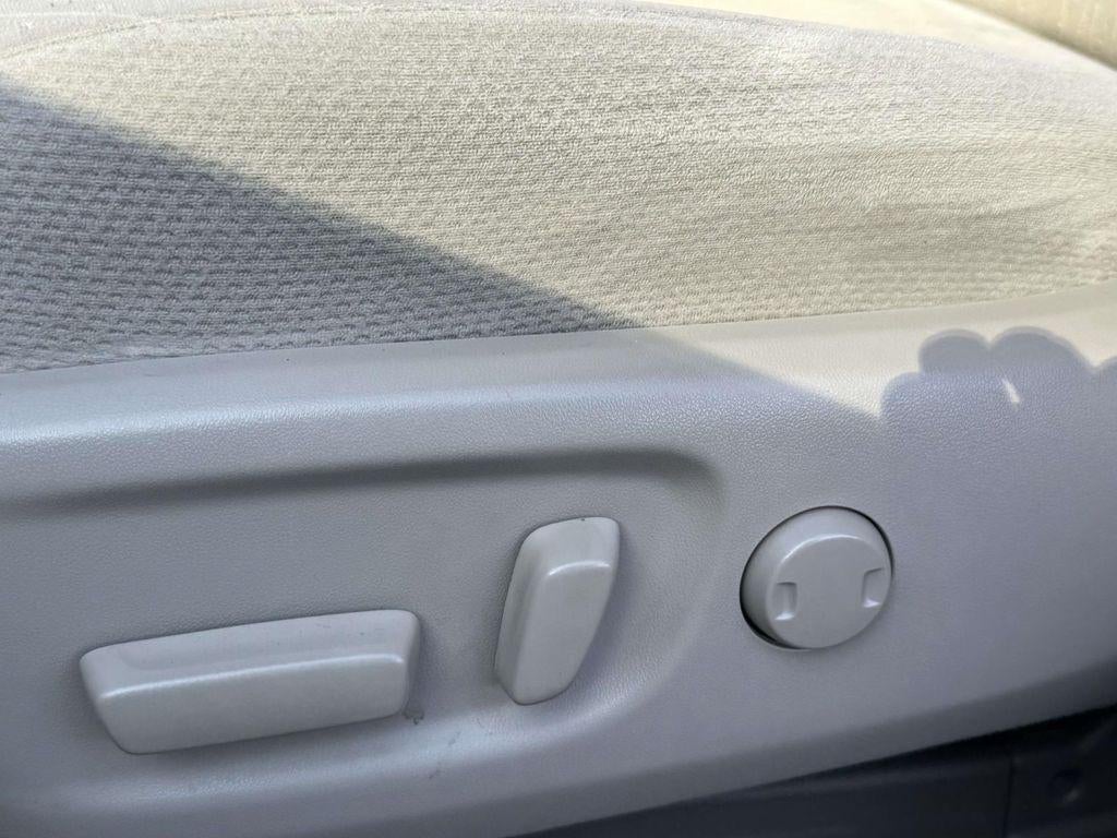 2020 Toyota Sienna LE