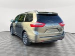 2020 Toyota Sienna LE