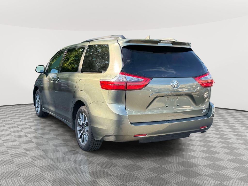 2020 Toyota Sienna LE