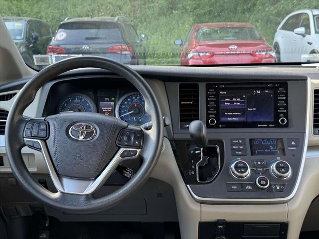 2020 Toyota Sienna LE