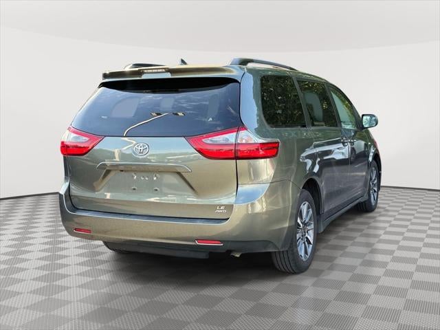 2020 Toyota Sienna LE