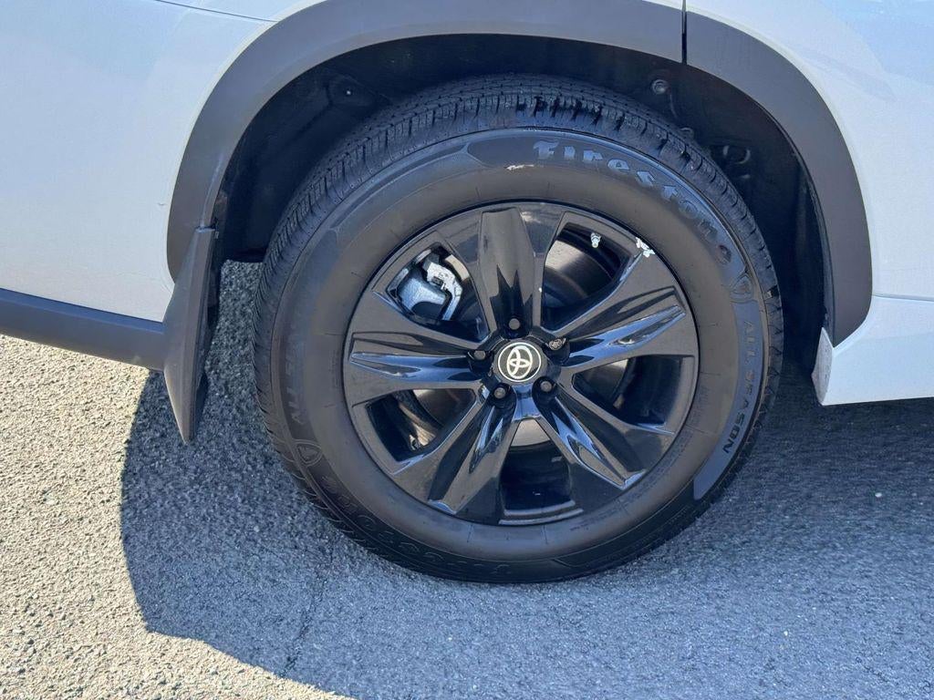2024 Toyota Highlander Hybrid XLE Nightshade