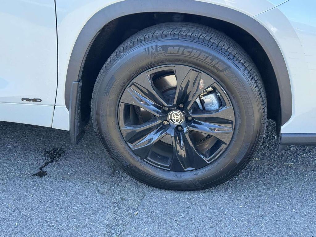 2024 Toyota Highlander Hybrid XLE Nightshade
