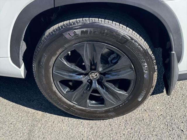 2024 Toyota Highlander Hybrid XLE Nightshade
