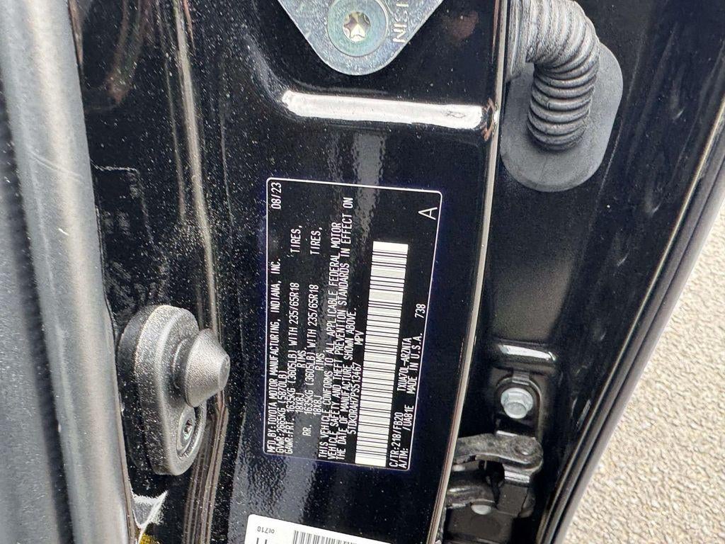 2023 Toyota Highlander LE