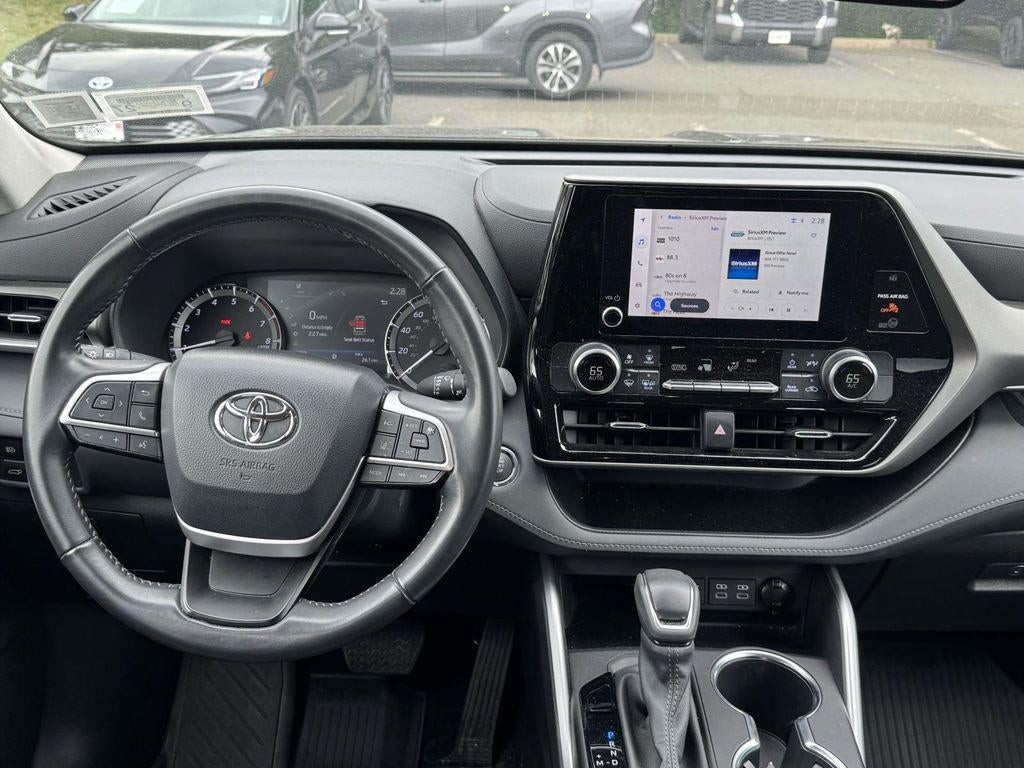 2023 Toyota Highlander LE