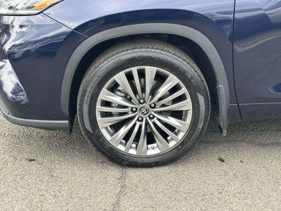 2024 Toyota Highlander Platinum