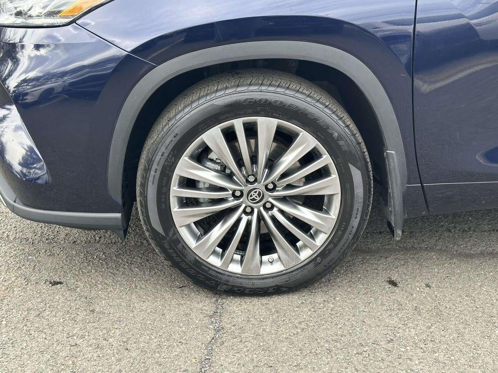 2024 Toyota Highlander Platinum