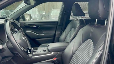 2023 Toyota Highlander XSE