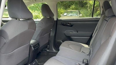 2023 Toyota Highlander LE