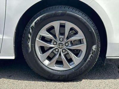 2024 Toyota Sienna LE