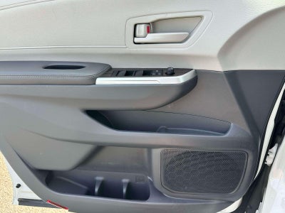 2023 Toyota Sienna LE