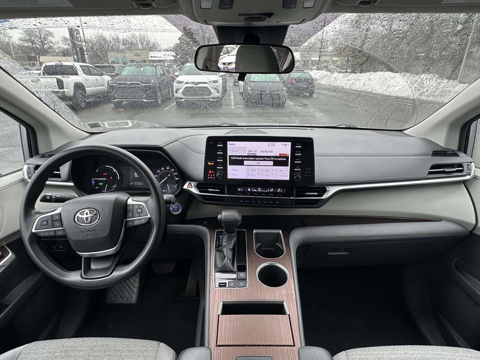 2021 Toyota Sienna LE