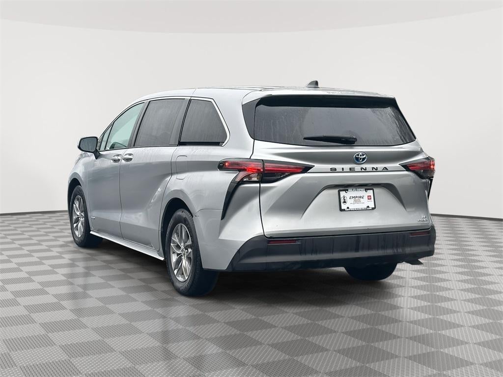 2021 Toyota Sienna LE