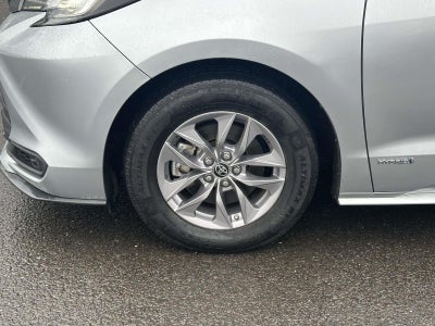 2021 Toyota Sienna LE