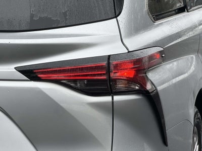 2021 Toyota Sienna LE