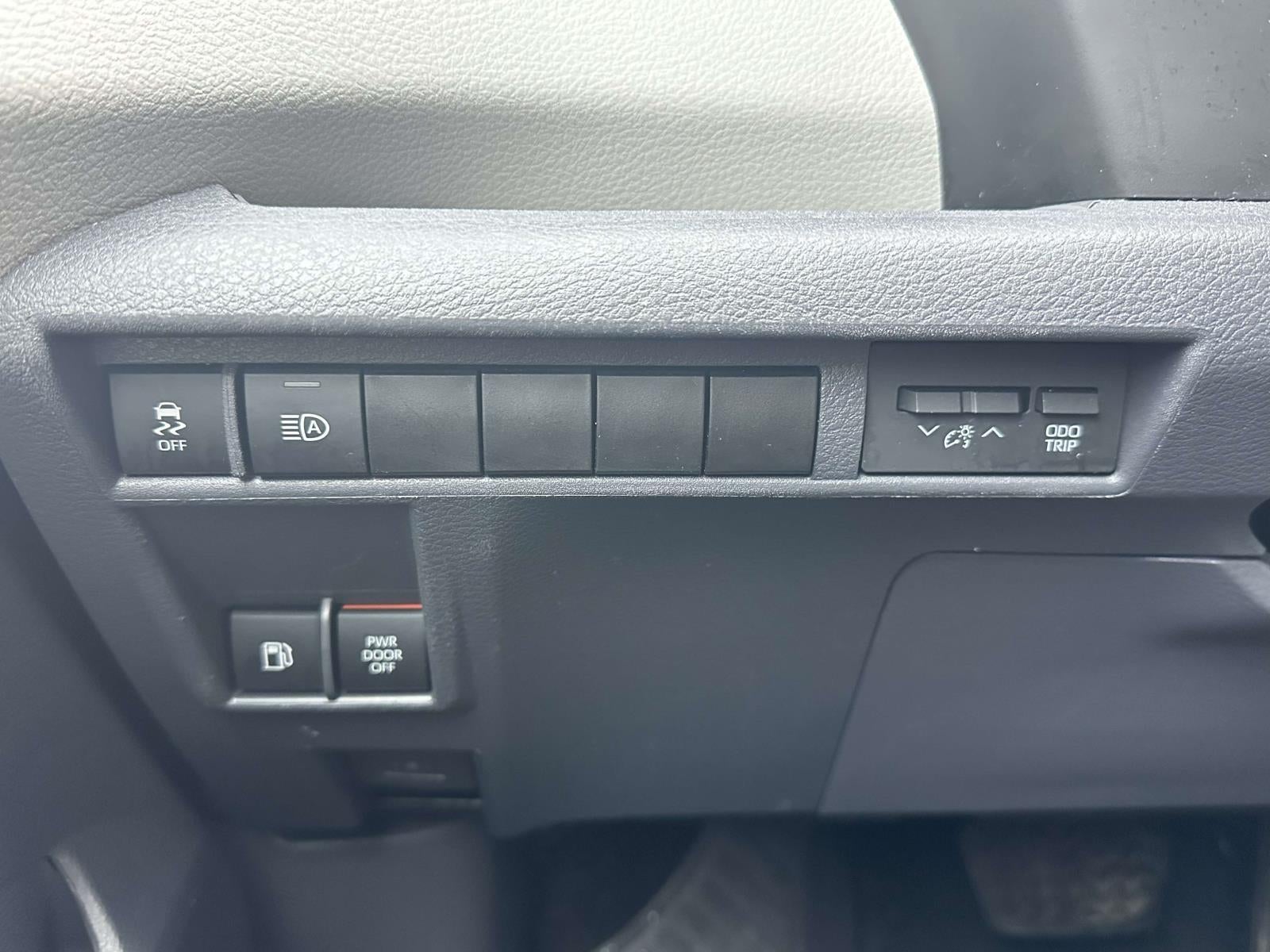 2021 Toyota Sienna LE