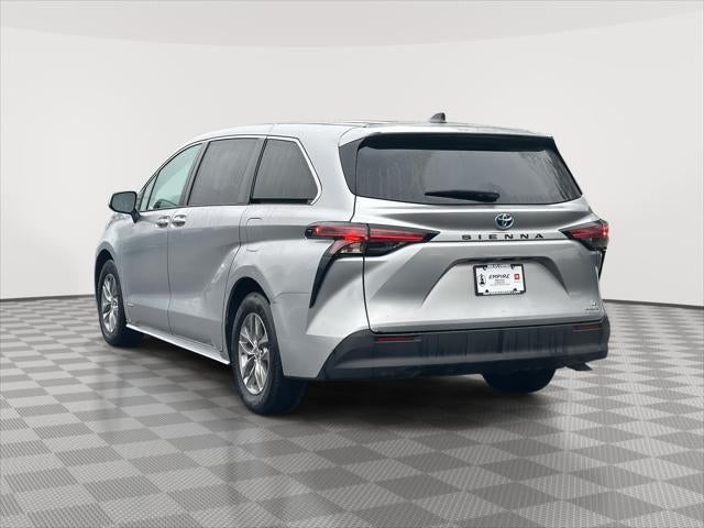2021 Toyota Sienna LE