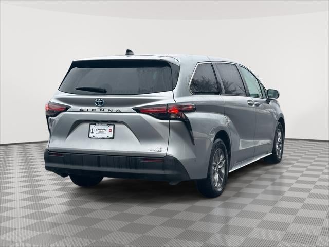 2021 Toyota Sienna LE